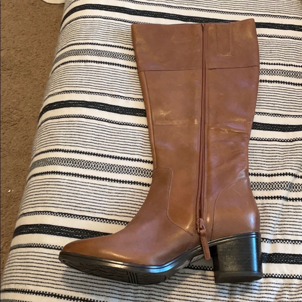 Tan Bellow the Knee boots